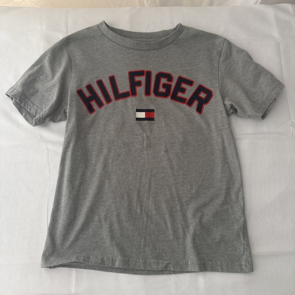 Tommy Hilfiger Boys Shirt Size Small 8/10 Grey Short Sleeve Logo T-Shirt